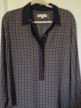 LOFT Navy, White and Red Geometric Button-Front Blouse